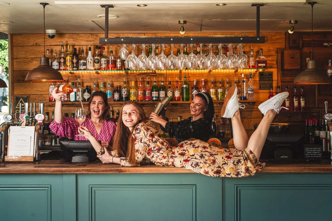 The Narrowboat, London