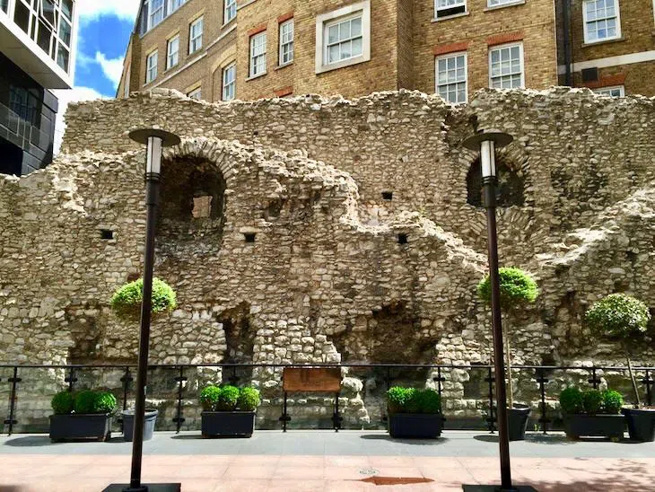 London Wall (Roman and medieval city wall), London